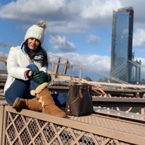 Meet your Posher, Simone